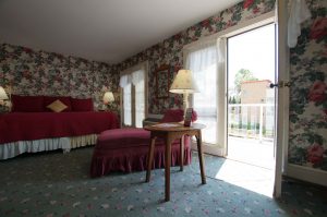 Rooom 25 Renovated - New Photos Coming Soon!